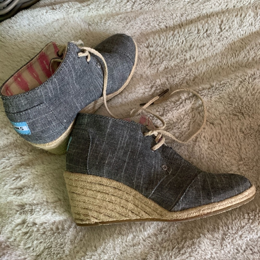 Toms Wedges